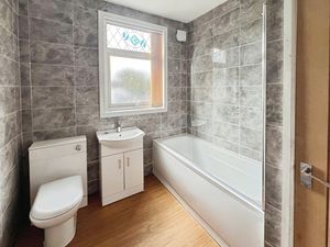Bathroom - click for photo gallery